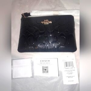 NEW Coach Wristlet In Signature Patent Leather In Black With Cleaning Cloth NWT